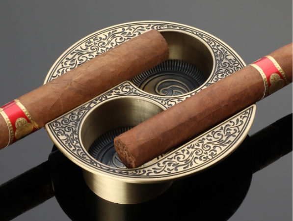 Where Can I Buy a Cigar Ashtray? | Xifei Accessories