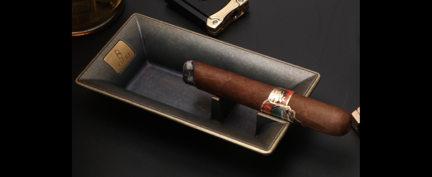 single slot cigar ashtray